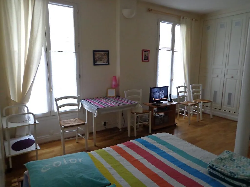 Alesia Grand Studio Paris